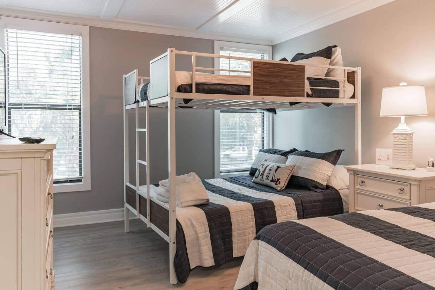 Forest Beach Condo Walk To Coligny, Pool, Tennis Hilton Head Island Esterno foto